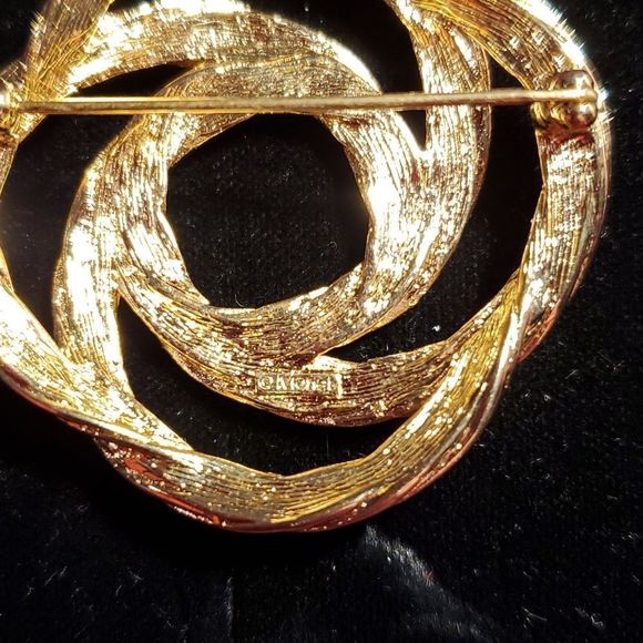 Monet Twisted Rings Love Knot Pin Brooch Circles Vintage Gold Swirls Rope 80's - Picture 5 of 6